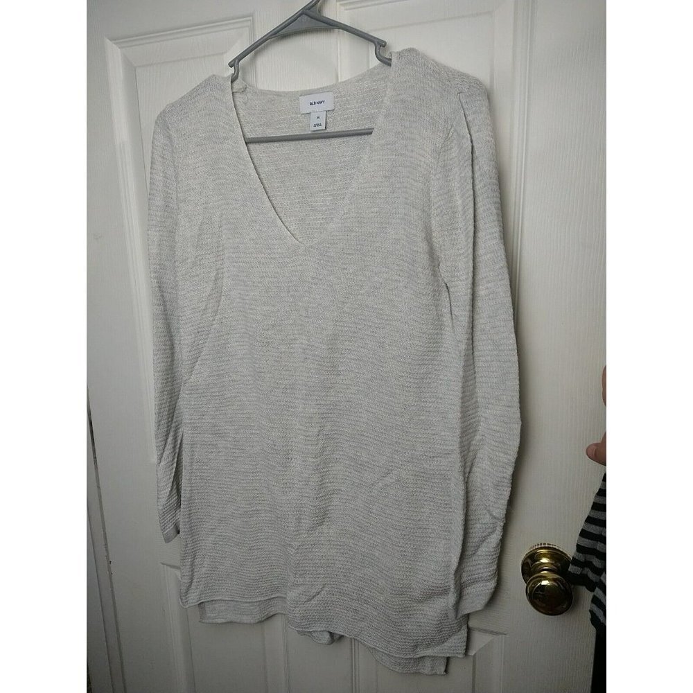 $ OLD Navy V Neck Women's Light Grey Lightweight Hi Low Hem Sweater. Size XS